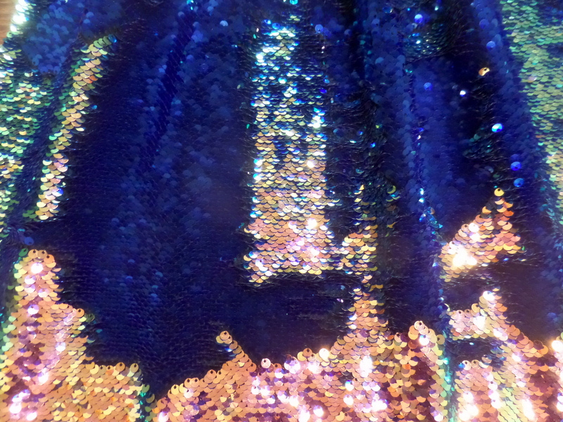 38.Royal.Lt.Coral Flip Sequins#2